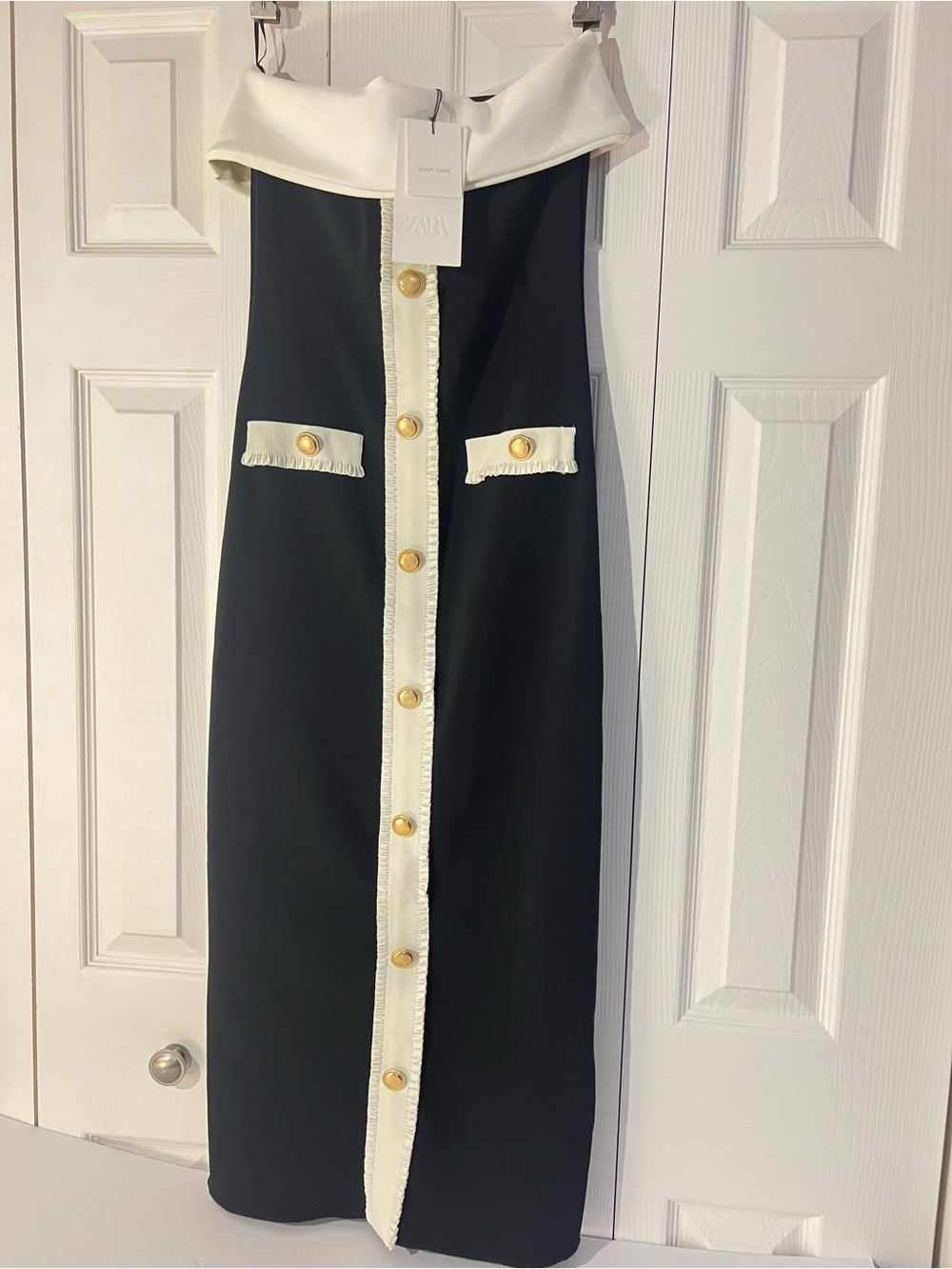 ZARA Strapless stretchy sculpt bandeau dress with gold button detail - Picture 8 of 13